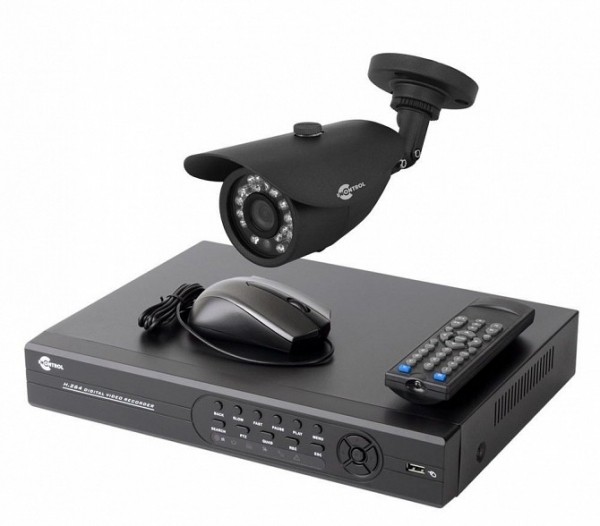 Комплект видеонаблюдения Регистратор и уличная камера AHD